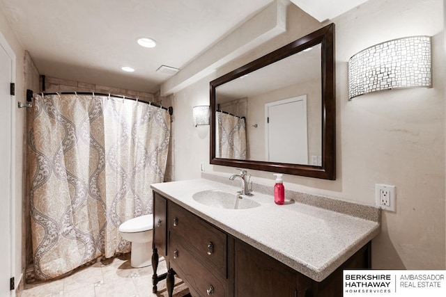 5526 S 124th St, Omaha, NE 68137 - full bath featuring vanity, toilet, and recessed lighting
