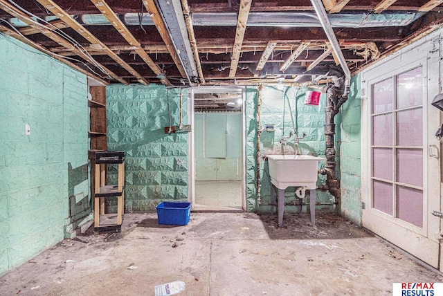 240 E 15th St, Fremont, NE 68025 - unfinished below grade area featuring a sink