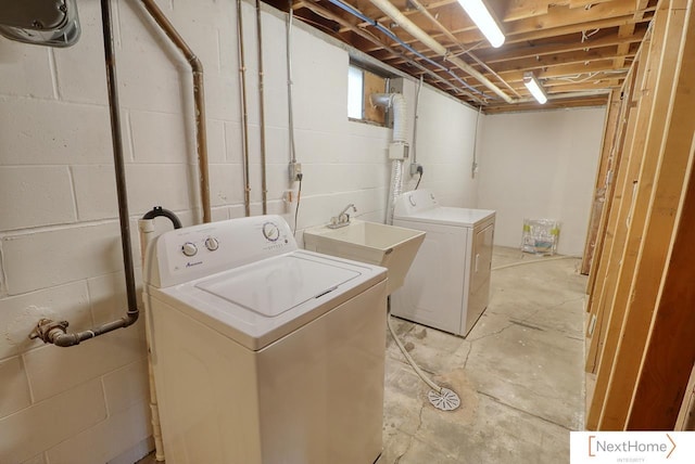 3831 S 54th St, Lincoln, NE 68506 - laundry area featuring washing machine and dryer