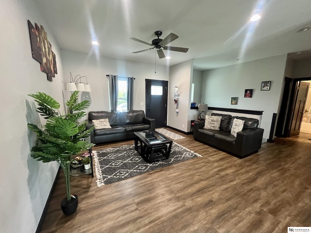 1001 Trail Dr, Valentine, NE 69201 - living room featuring wood finished floors, a ceiling fan, baseboards, and recessed lighting