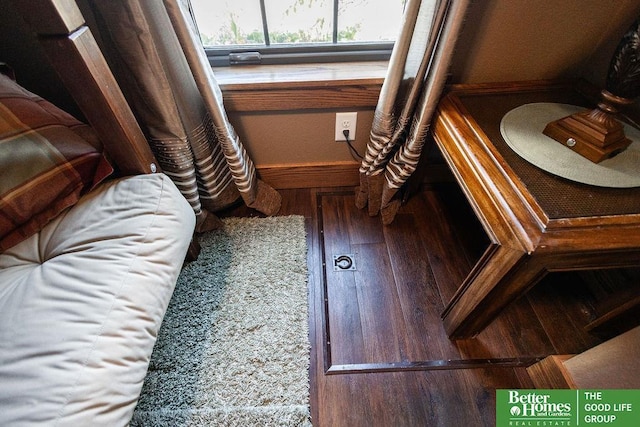 3860 Shady Bend Rd, Grand Island, NE 68801 - detailed view of wood finished floors and baseboards