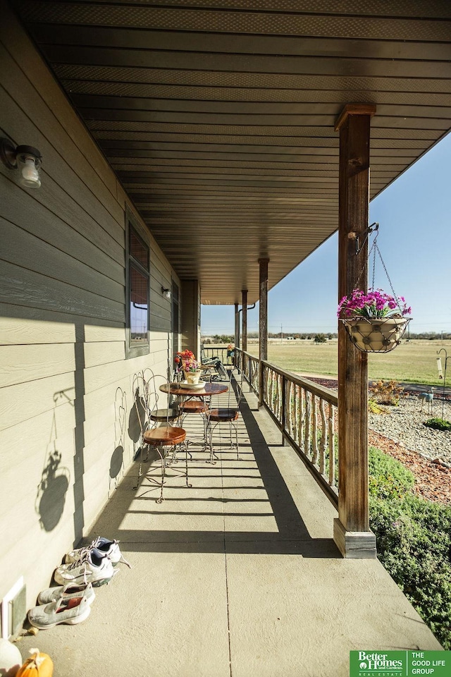3860 Shady Bend Rd, Grand Island, NE 68801 - view of covered porch