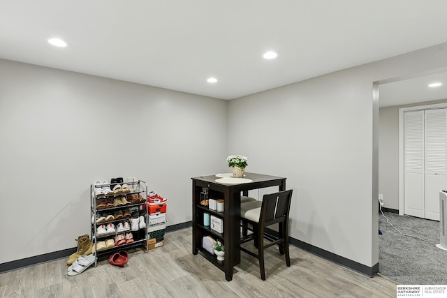 115 N 38th Ave, Omaha, NE 68131 - dining area with light wood finished floors and recessed lighting