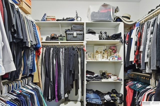 235 N 10th Ave, Springfield, NE 68059 - view of walk in closet