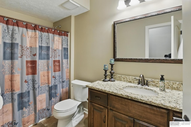 235 N 10th Ave, Springfield, NE 68059 - bathroom featuring vanity, toilet, a shower with shower curtain, and a textured ceiling