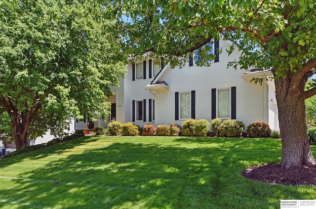 4841 S 165th St, Omaha, NE 68135 - colonial house with a front yard