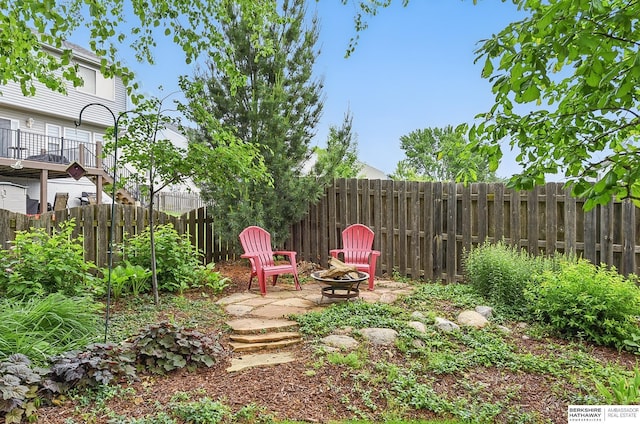 5818 S 159th St, Omaha, NE 68135 - view of yard with a fire pit