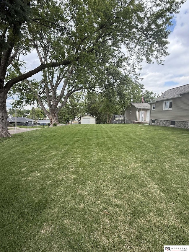 3836 Drexel St, Omaha, NE 68107 - view of green lawn