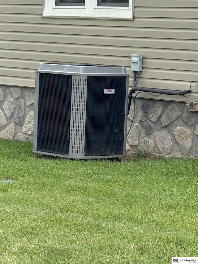 3836 Drexel St, Omaha, NE 68107 - exterior view of central air condition unit