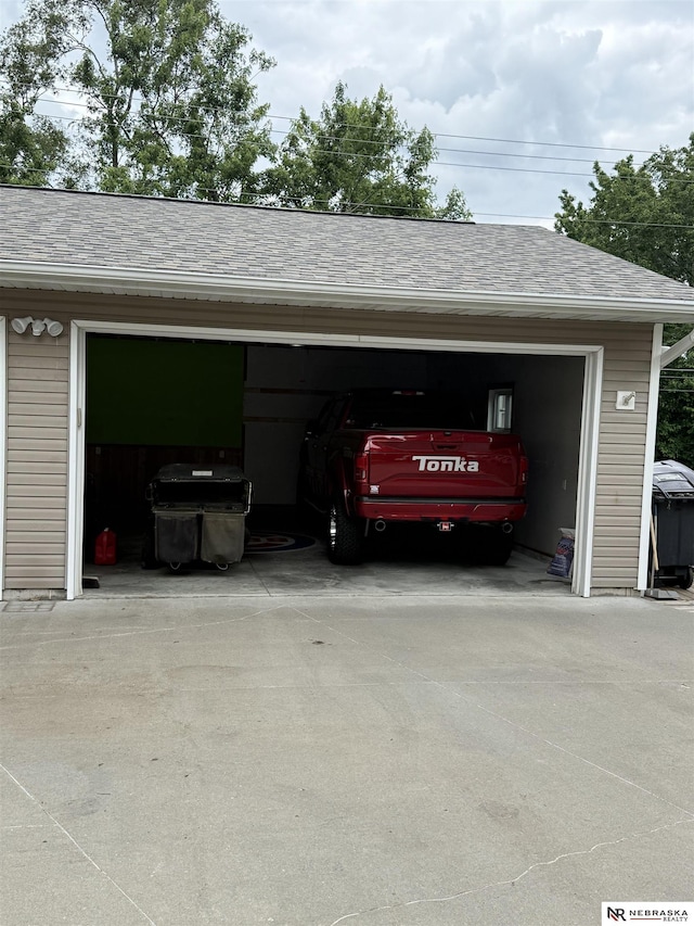 3836 Drexel St, Omaha, NE 68107 - view of garage