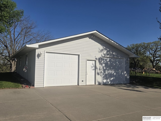 2205 Hidden Canyon Rd, Plattsmouth, NE 68048 - view of garage