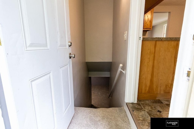 4518 Redick Ave, Omaha, NE 68152 - view of staircase