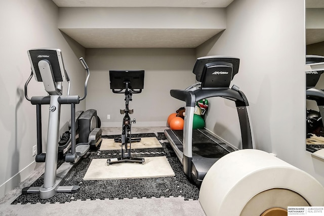 1611 S 208th St, Omaha, NE 68022 - workout room with baseboards