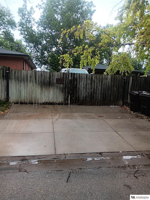 2000 N 53rd St, Lincoln, NE 68504 - view of patio