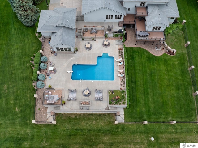 4725 S 184th Plz, Omaha, NE 68135 - view of subject property with a pool