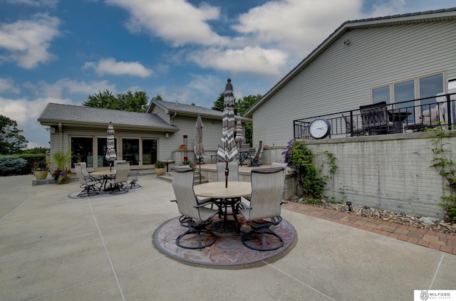 4725 S 184th Plz, Omaha, NE 68135 - view of patio / terrace featuring outdoor dining space