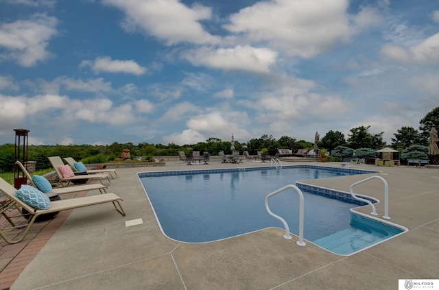 4725 S 184th Plz, Omaha, NE 68135 - outdoor pool featuring a patio