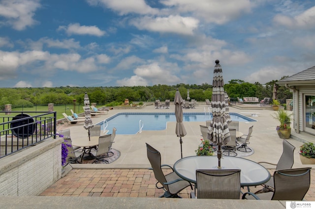 4725 S 184th Plz, Omaha, NE 68135 - view of pool featuring a patio area