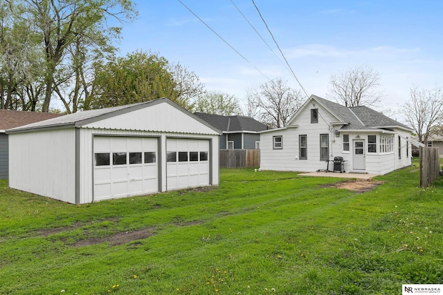6633 Platte Ave, Lincoln, NE 68507 - view of detached garage