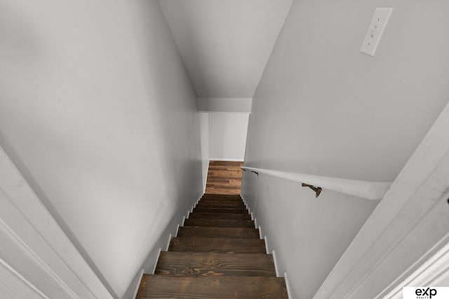 3003 Sheridan Rd, Bellevue, NE 68123 - view of stairway