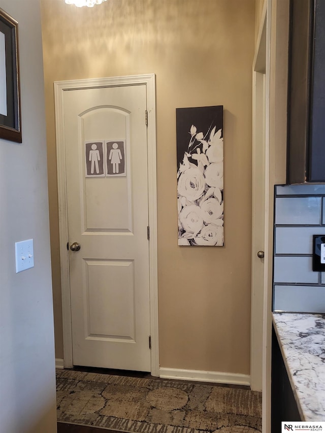 16228 Virginia St, Omaha, NE 68136 - hall featuring baseboards