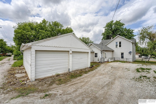 1943 Washington St, Blair, NE 68008 - view of front of house featuring a detached garage