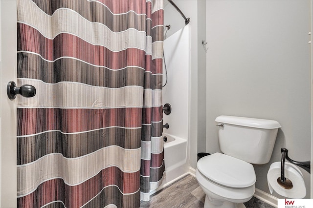 21327 Quarry Ln, Gretna, NE 68028 - bathroom featuring baseboards, wood finished floors, toilet, and shower / bath combo