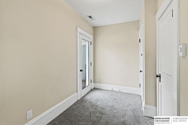 646 W 8th St, Fremont, NE 68025 - carpeted empty room featuring baseboards