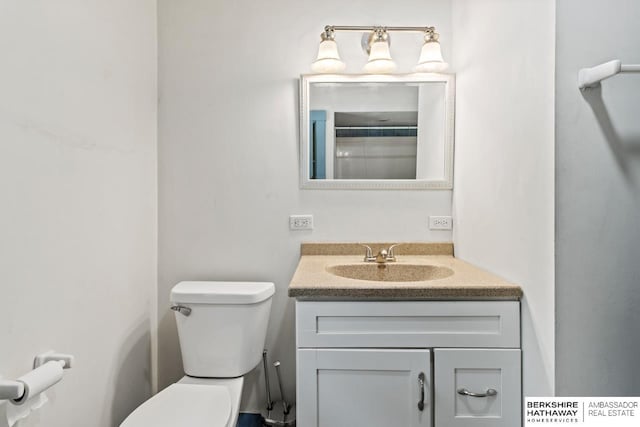 646 W 8th St, Fremont, NE 68025 - bathroom featuring toilet and vanity