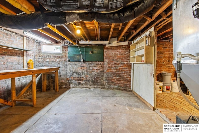 646 W 8th St, Fremont, NE 68025 - basement with brick wall