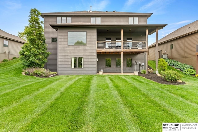 1220 S 200th Ave, Omaha, NE 68130 - back of property with a yard