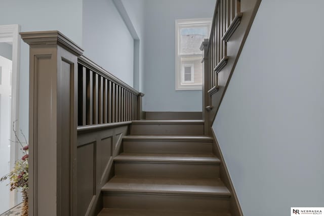 2306 Ogden St, Omaha, NE 68110 - view of stairs