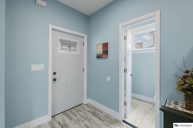 2306 Ogden St, Omaha, NE 68110 - foyer featuring baseboards
