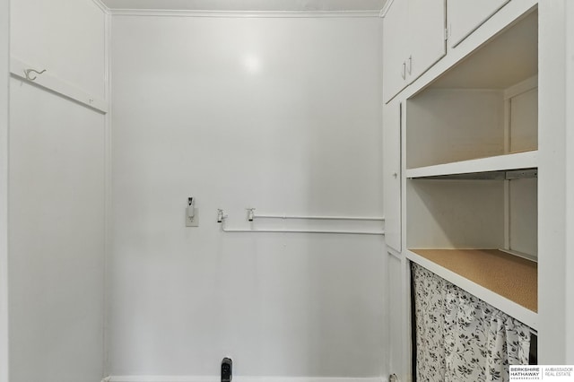 3847 Valley St, Omaha, NE 68105 - view of spacious closet