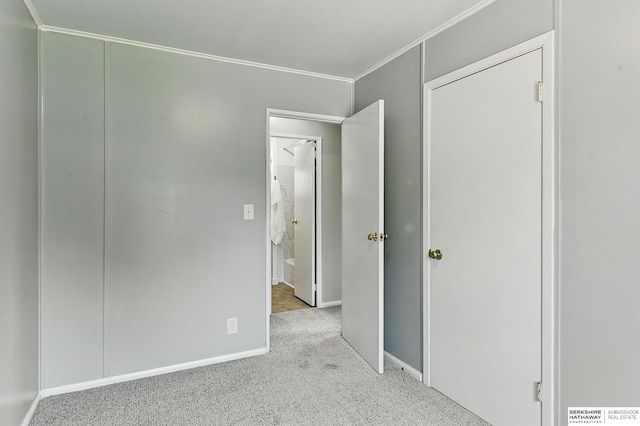 3847 Valley St, Omaha, NE 68105 - unfurnished bedroom with carpet and ornamental molding