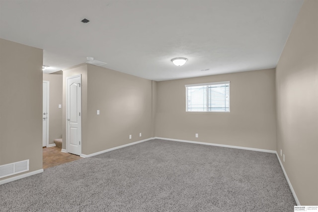 16421 Redman Ave, Omaha, NE 68116 - carpeted empty room with baseboards