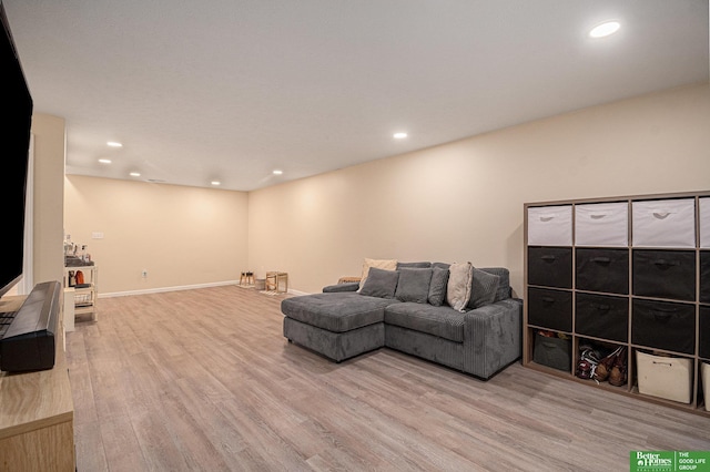 601 5th Ave, Plattsmouth, NE 68048 - living room featuring light wood-type flooring, recessed lighting, and baseboards