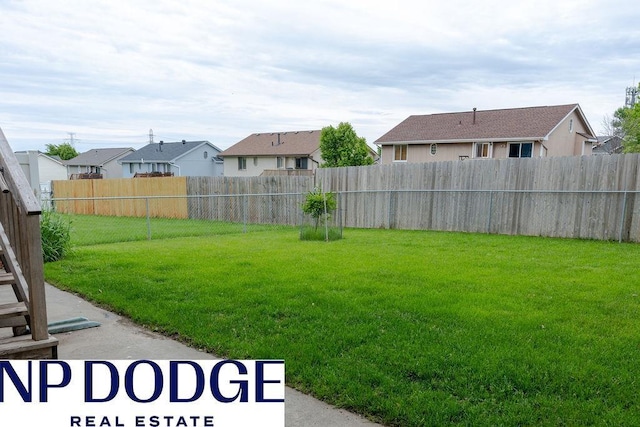611 Diamond Ln, Papillion, NE 68133 - view of yard with a residential view