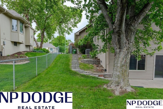 611 Diamond Ln, Papillion, NE 68133 - view of yard