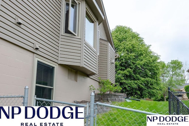 611 Diamond Ln, Papillion, NE 68133 - view of home's exterior
