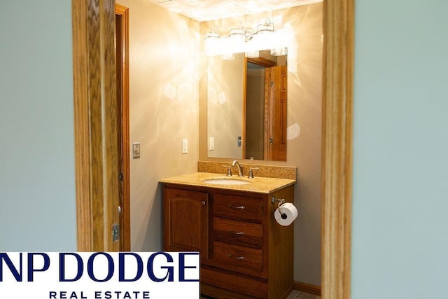 611 Diamond Ln, Papillion, NE 68133 - half bath with vanity