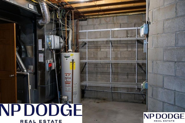 611 Diamond Ln, Papillion, NE 68133 - unfinished basement with water heater