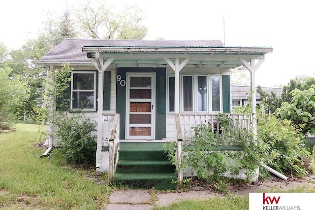 90 N Montgomery St, Nelson, NE 68961 - view of front of house featuring covered porch