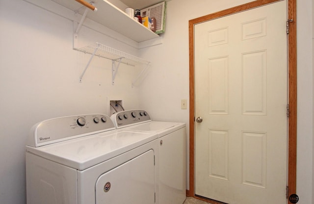 6028 Glenbrook Ln, Lincoln, NE 68512 - laundry area featuring washer and clothes dryer