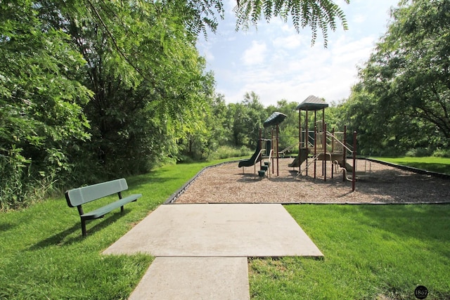 6028 Glenbrook Ln, Lincoln, NE 68512 - community jungle gym with a yard