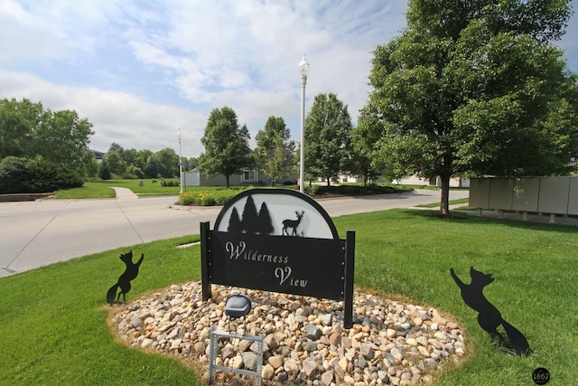 6028 Glenbrook Ln, Lincoln, NE 68512 - community / neighborhood sign featuring a lawn