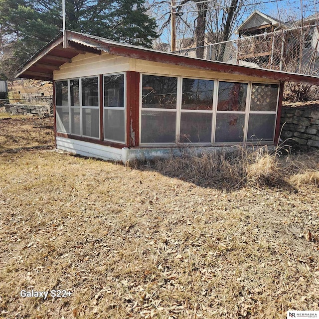 2134 S 48th St, Omaha, NE 68106 - view of side of property with a sunroom