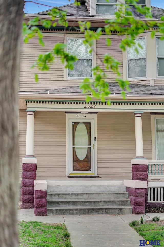 2524 S St, Lincoln, NE 68503 - view of exterior entry featuring a porch