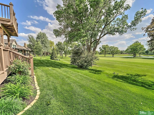 6212 Oak Hills Plz, Omaha, NE 68137 - view of green lawn