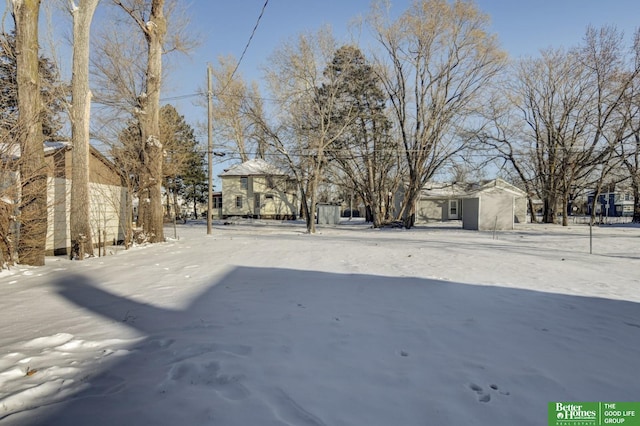2864 Spaulding St, Omaha, NE 68111 - view of yard covered in snow